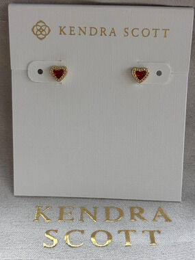 Kendra Scott's red heart earrings